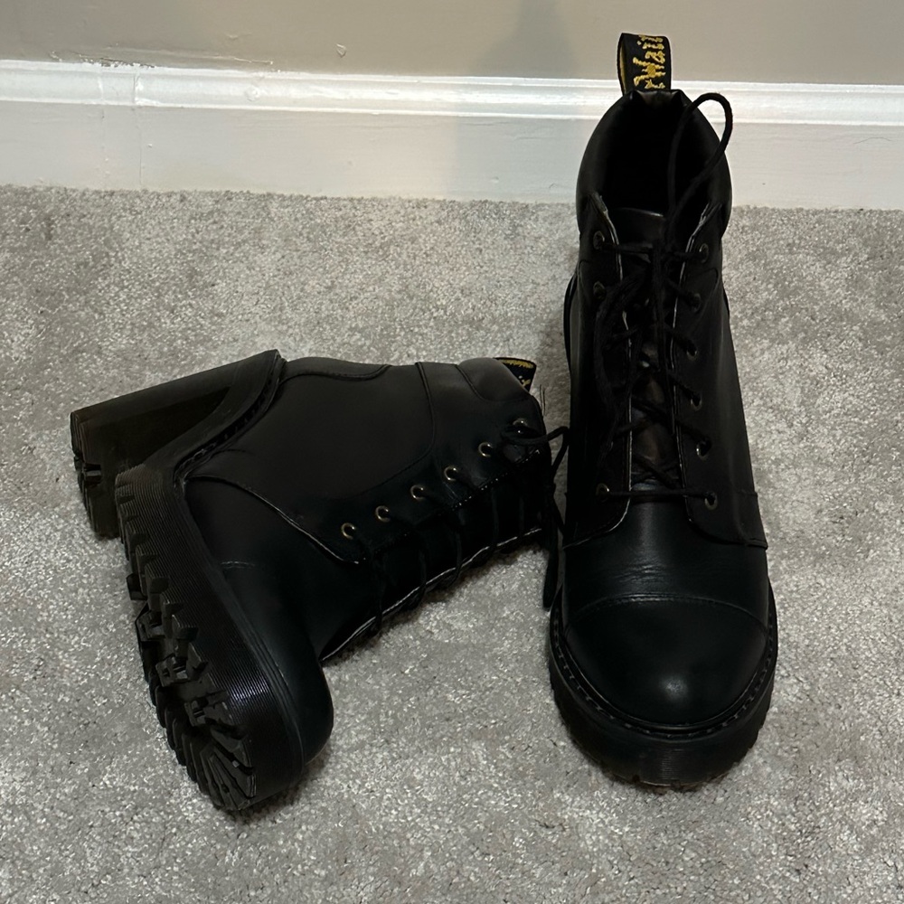 Dr. Marten Averil Heeled Boots Size 9 - like new!